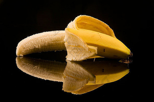 咬香蕉