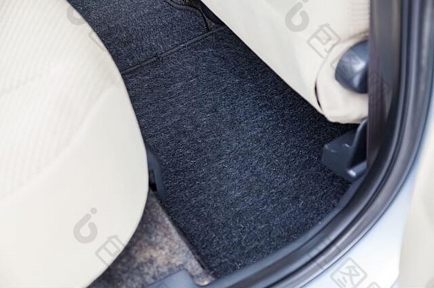 清洁车地板上垫黑色的地毯后乘客座位车间详细说明车辆干清洁汽车服务行业
