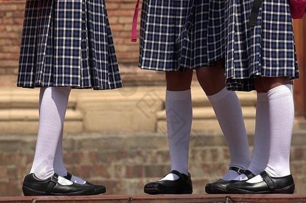 天主教学校<strong>女孩裙子</strong>白色袜子