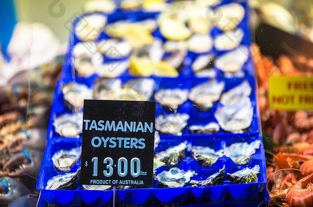 <strong>塔斯</strong>马尼亚牡蛎蓝色的托盘出售女王维多利亚市场墨尔本维多利亚<strong>澳大利亚</strong>澳大拉西亚