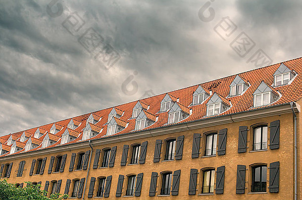 房子窗户板岩屋顶