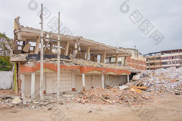 大建筑摧毁了4月地震测量里希特规模南美国外套厄瓜多尔