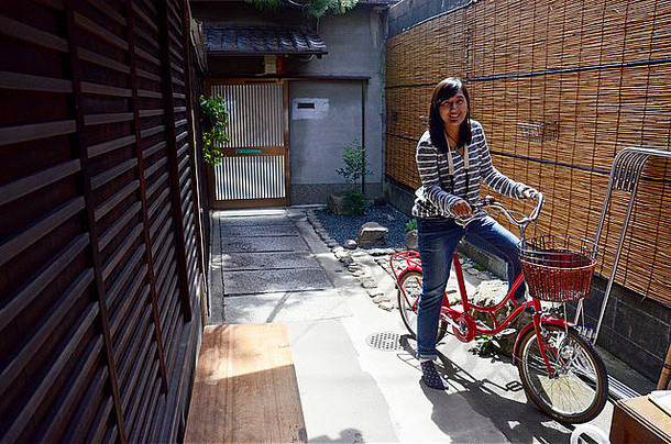 <strong>泰国女人</strong>肖像经典红色的自行车《京都议定书》日本