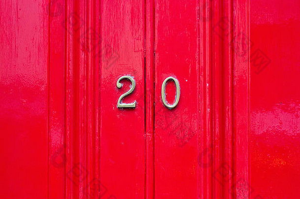 房子数量金二十明亮的红色的通过