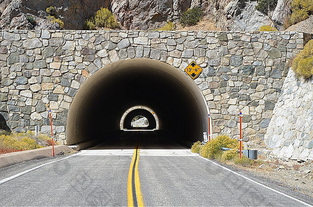 视图隧道高速公路三盖伯瑞尔山东这些洛杉矶加州