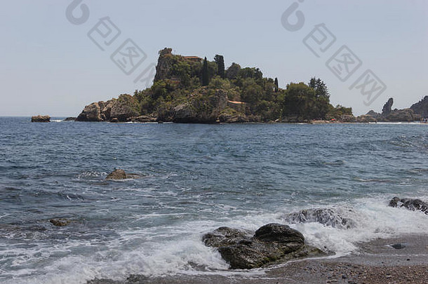 陶尔米纳西西里著名的伊索拉漂亮旅游海滩海波夏天