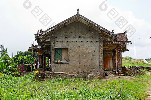 被遗弃的法国殖民建筑山毛榉山省贡布柬埔寨