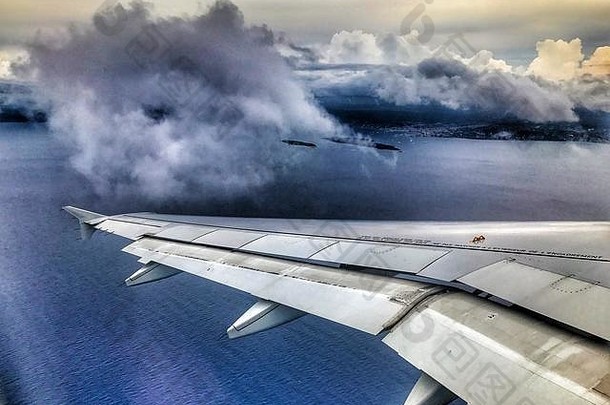 视图飞机云海洋