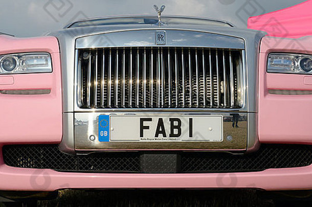 粉红色的卷罗伊斯鬼电动机车工厂几百万项目英格兰