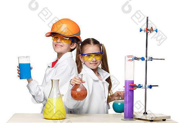 可爱的孩子们化学教训使实验