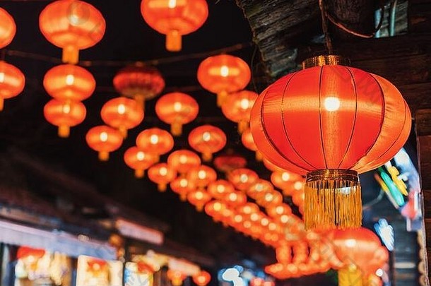 照亮红色的中国人灯笼挂中国人一年成都四川省中国