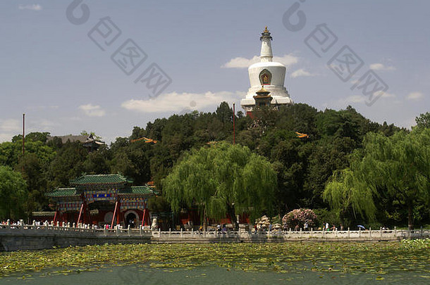 北海公园位于中央北京最古老的帝国花园中国北京